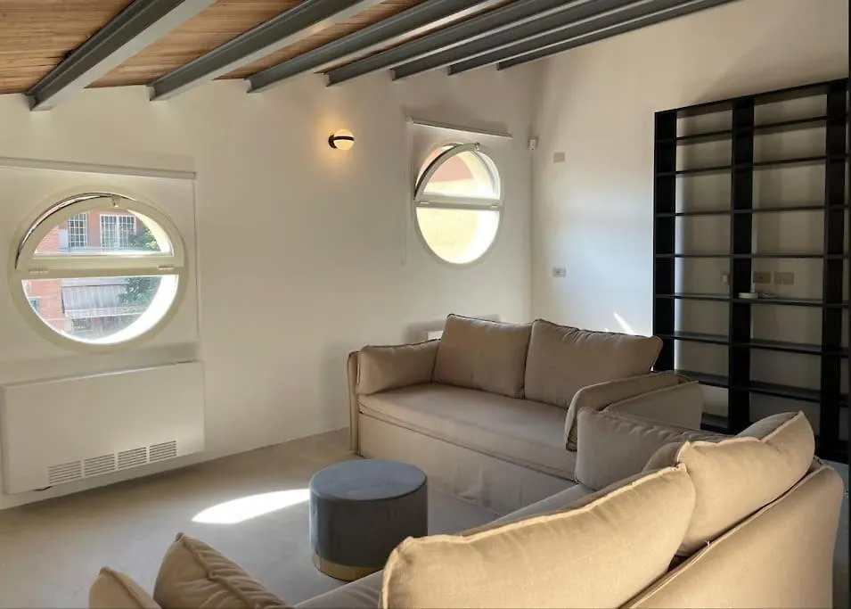 Casaraffaella, Sorprendente Villa Bologna